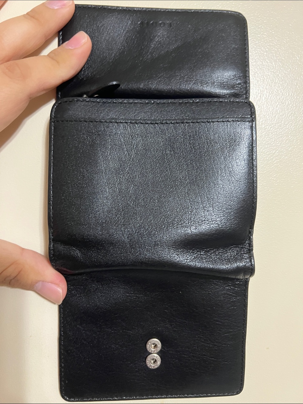 Lodis Black Leather Compact Fold Wallet - Picture 5 of 10